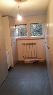 Montaggio dei mobili nuovi
