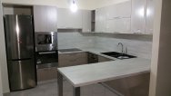 Montaggio dei mobili nuovi