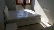 Montaggio dei mobili nuovi