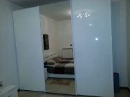 Montaggio dei mobili nuovi